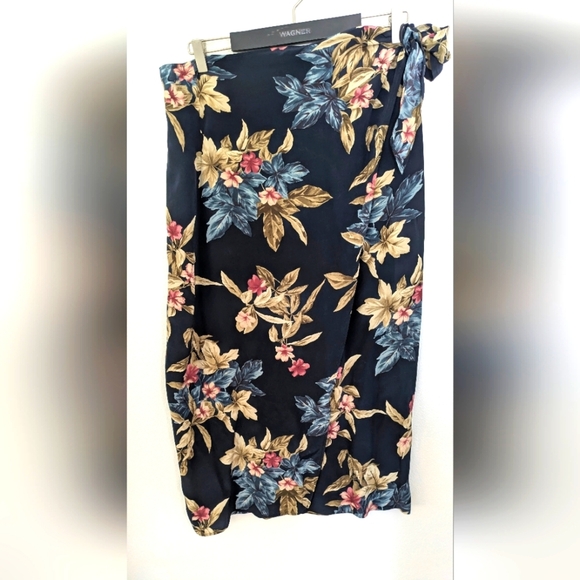 Rena Rowan Dresses & Skirts - Vintage Rena Rowan From Saville 100% Silk Wrap Maxi Skirt Floral Blue size 12